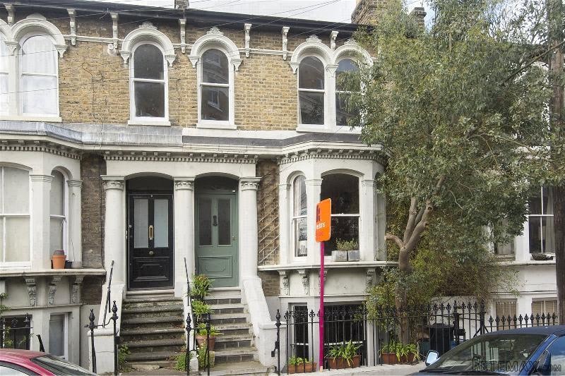 Property - London - For Sale