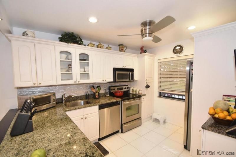 9264 Vista Del Lago #24j, Boca Raton..