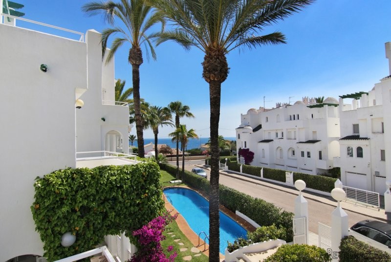 Stunning 5 Bedroom Triplex For Sale in.. - 2