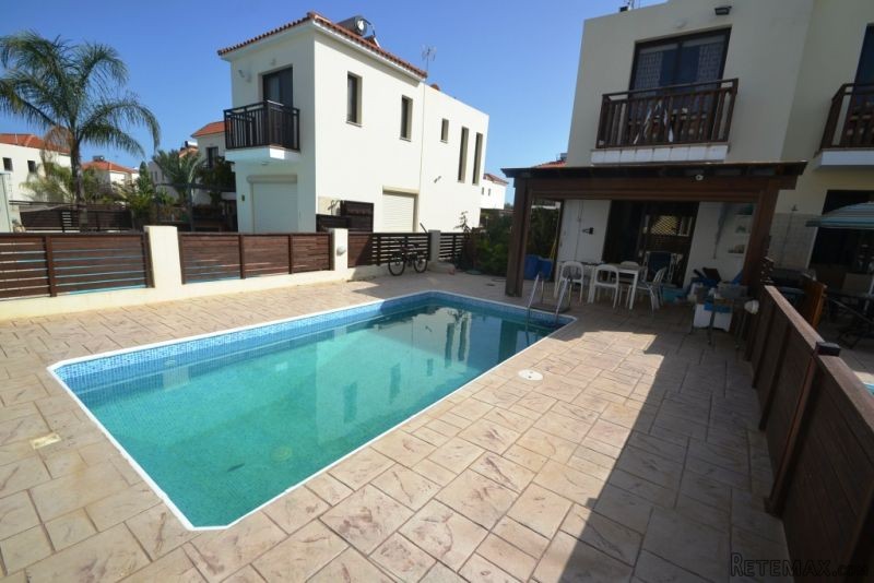 Townhouse for Sale in Kapparis