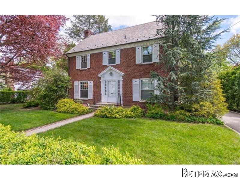 4 bedroom House For Sale: 11 Ridgecrest..