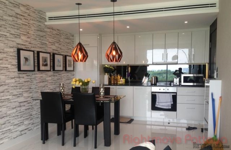 2 Bedroom Condo for sale in Pratumnak -.. - 2