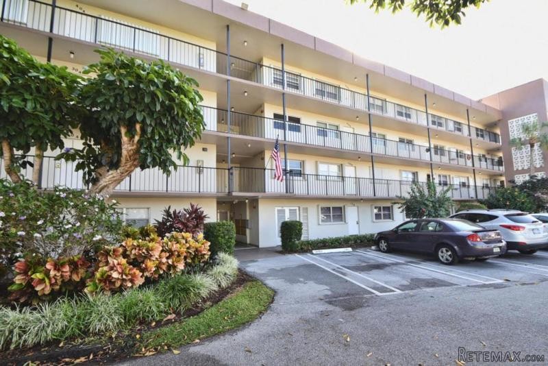 2010 S Federal Hwy #106, Boynton Beach.. - 2