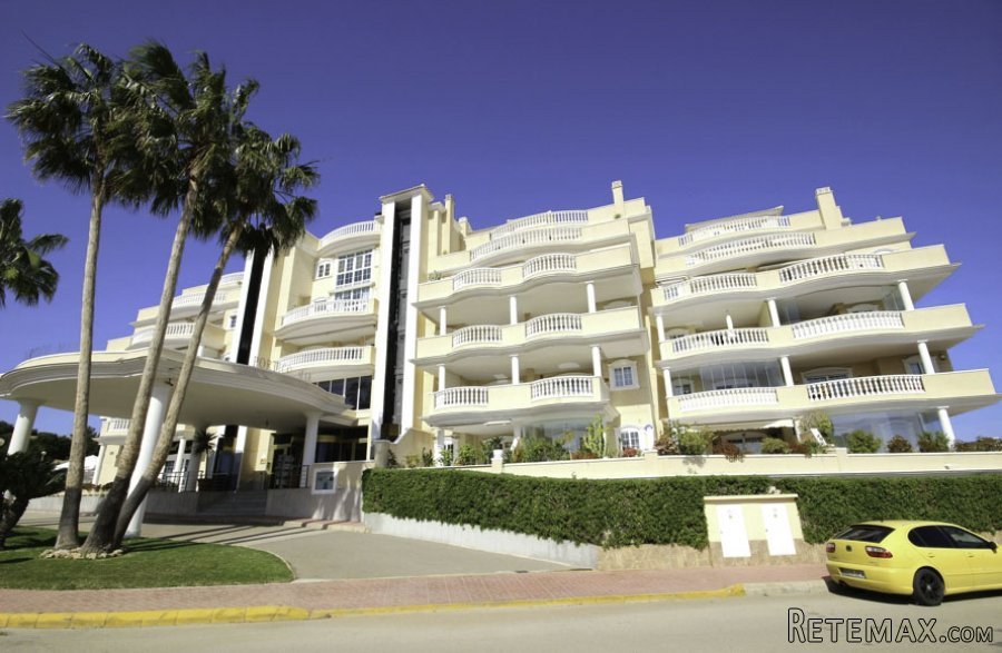 Apartamento en una prestigiosa urbanización "Portico mar"..