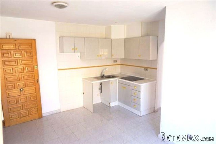 Newly renovated apartment on the 2nd floor without lift for.. - 4