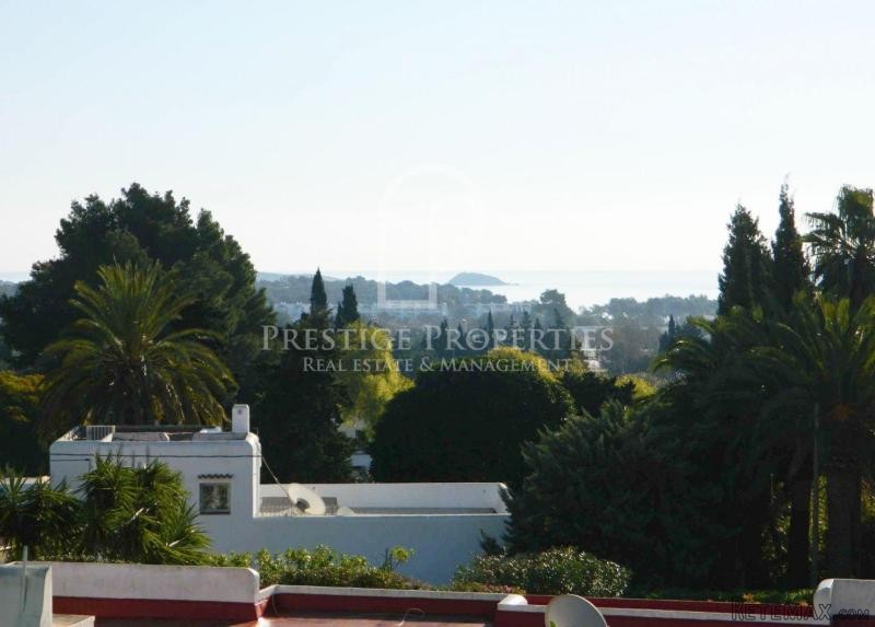Villa with seaviews from the sun roof..