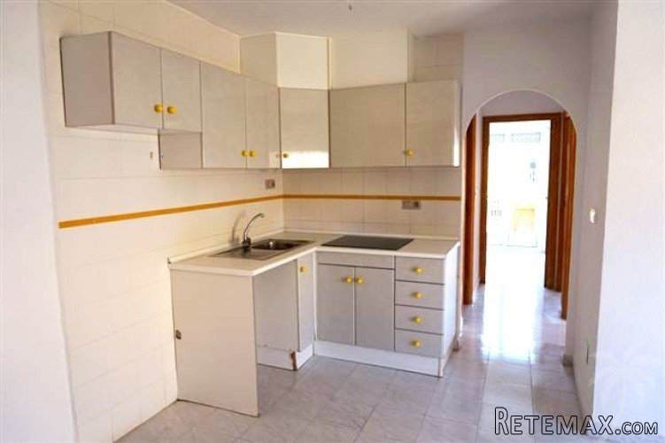 Newly renovated apartment on the 2nd floor without lift for.. - 5