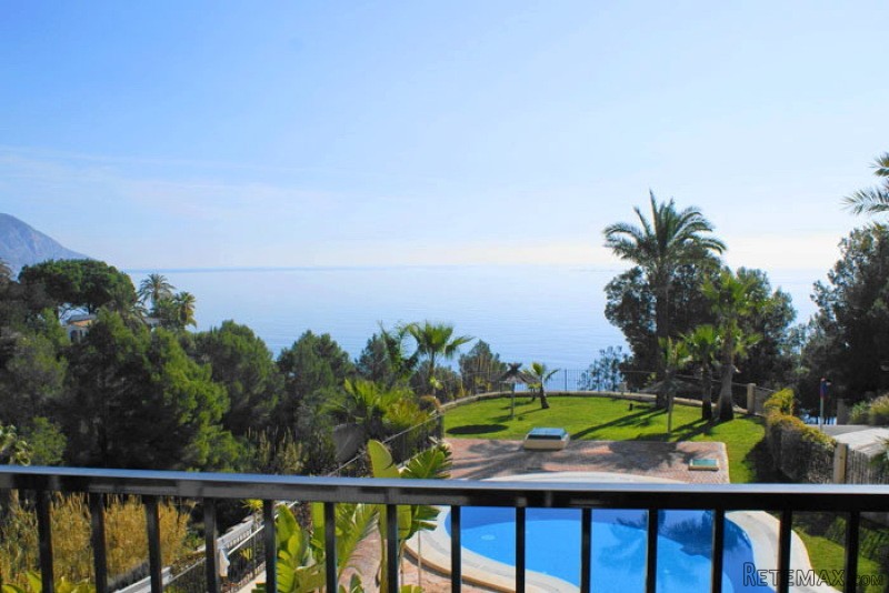 Apartment On 1st Line Facing The Sea In..
