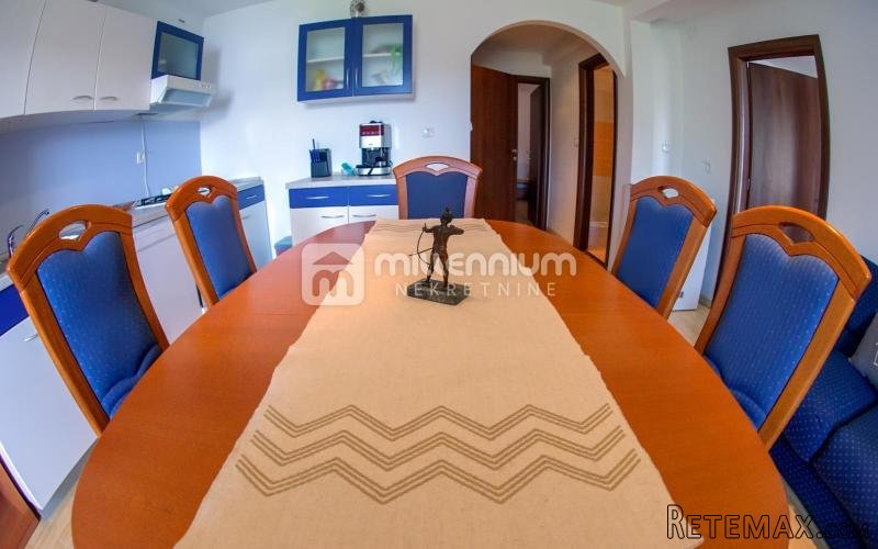 Karlobag, uređena kuća od 265m2, 2. red od mora - 7