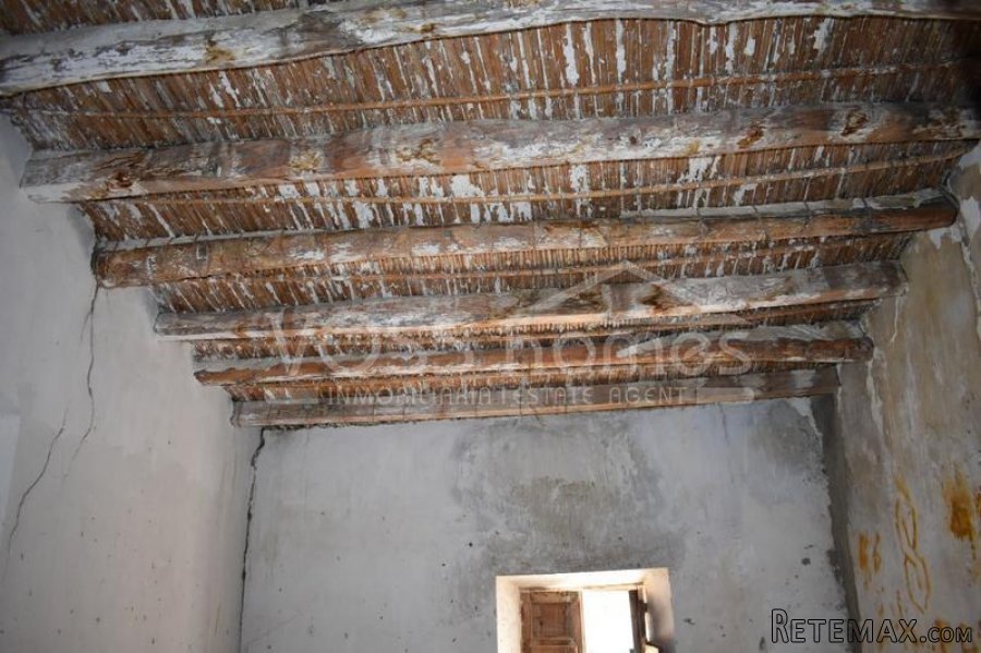 Great investment / renovation project / total rebuild.. - 8