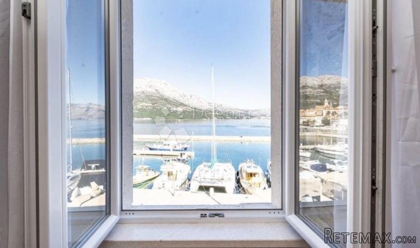 Korčula, kuća na prodaju 1. red do mora