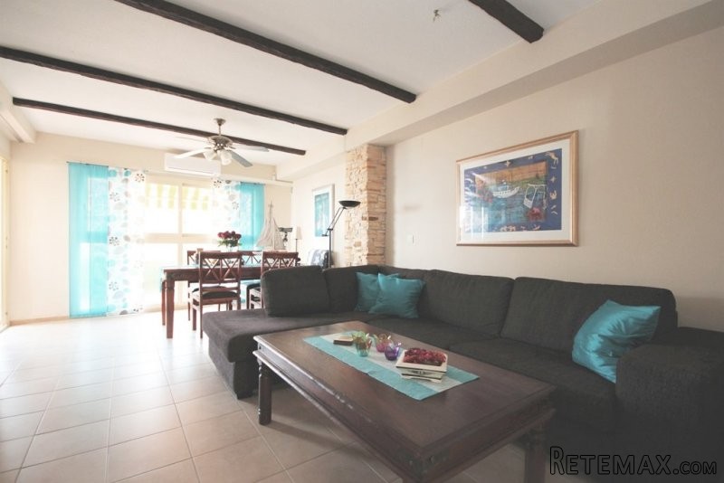 Front line 3 bedroom apartment with..