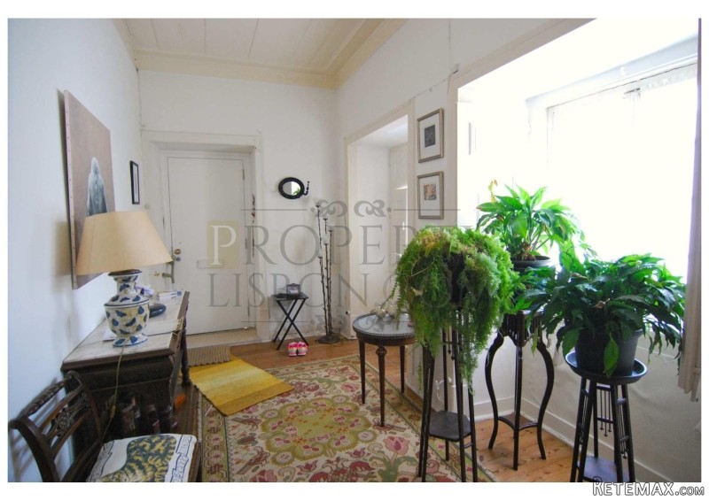 3-Bedroom Apartment for modernisation -.. - 2