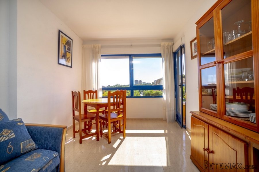 Nice flat situated on the 2nd floor, with unobstructed.. - 3