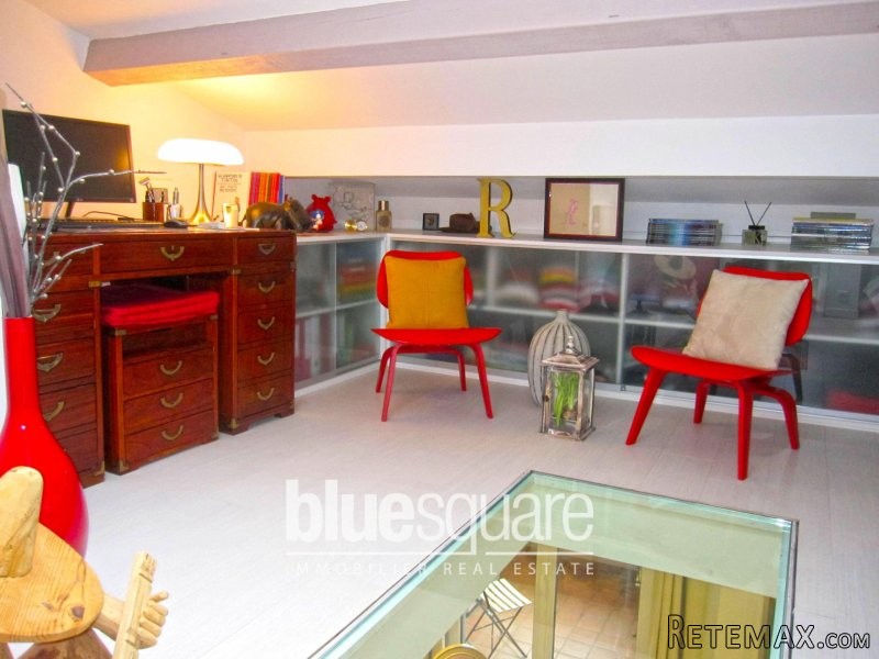 Renovated 3 bedrooms apartment in.. - 2