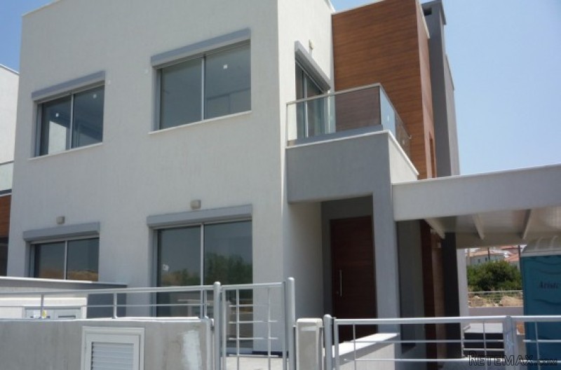 Town House - These luxurious..
