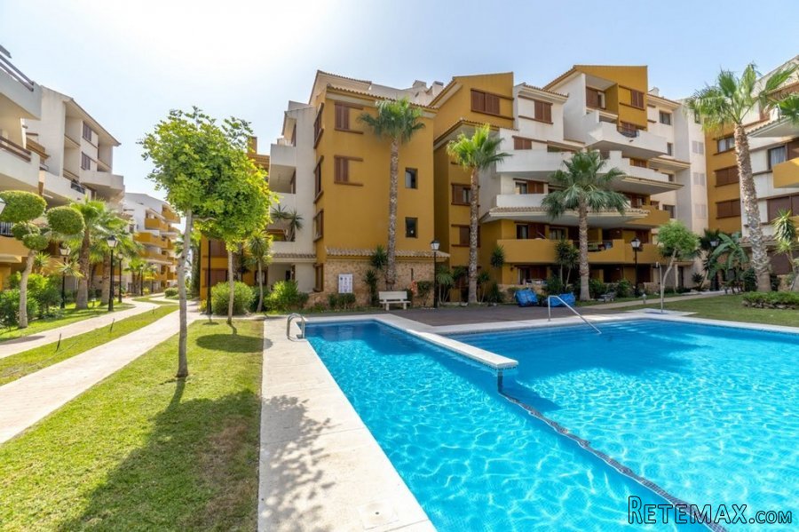 Casi nuevo apartamento en 3ª planta en Res. La Recoleta... - 2