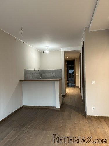 LUX 2.5-soban stan Vukov Spomenik - 12