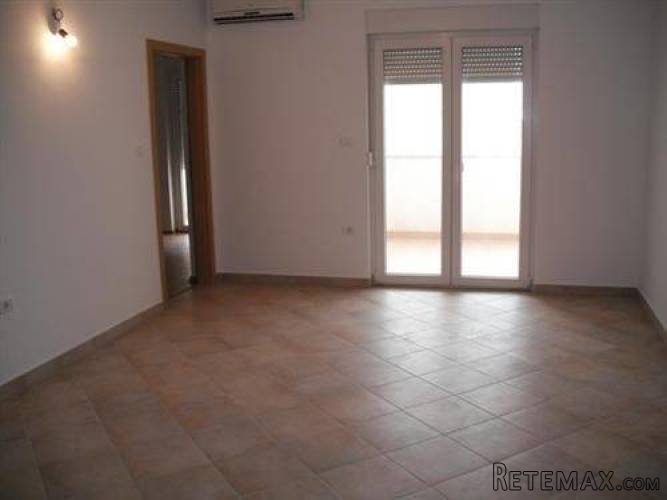 NOVI DVOSOBNI APARTMAN U PEROJU - 2