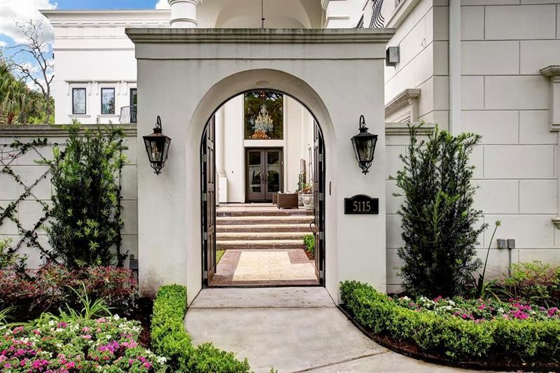 8 bedroom House For Sale: 5115 Braeburn.. - 2