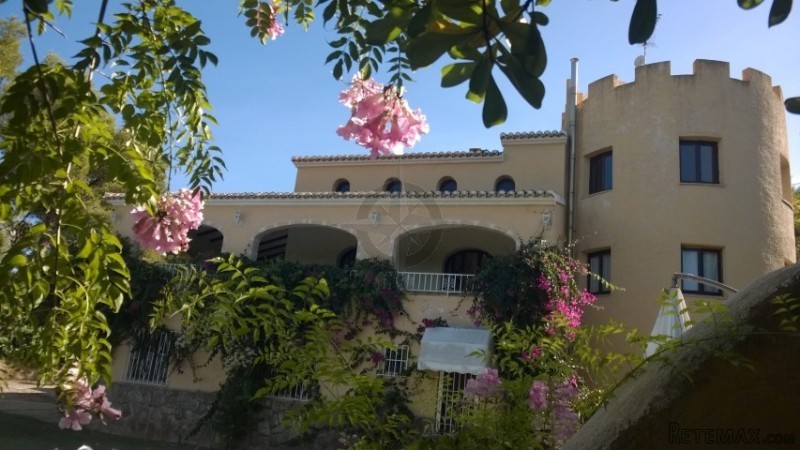 Castle Style Villa With 8 Bedrooms 6.. - 2