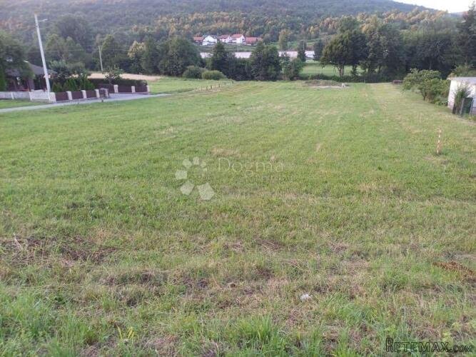GRAĐEVINSKO ZEMLJIŠTE NA SAMOJ OBALI RIJEKE DOBRE - 3