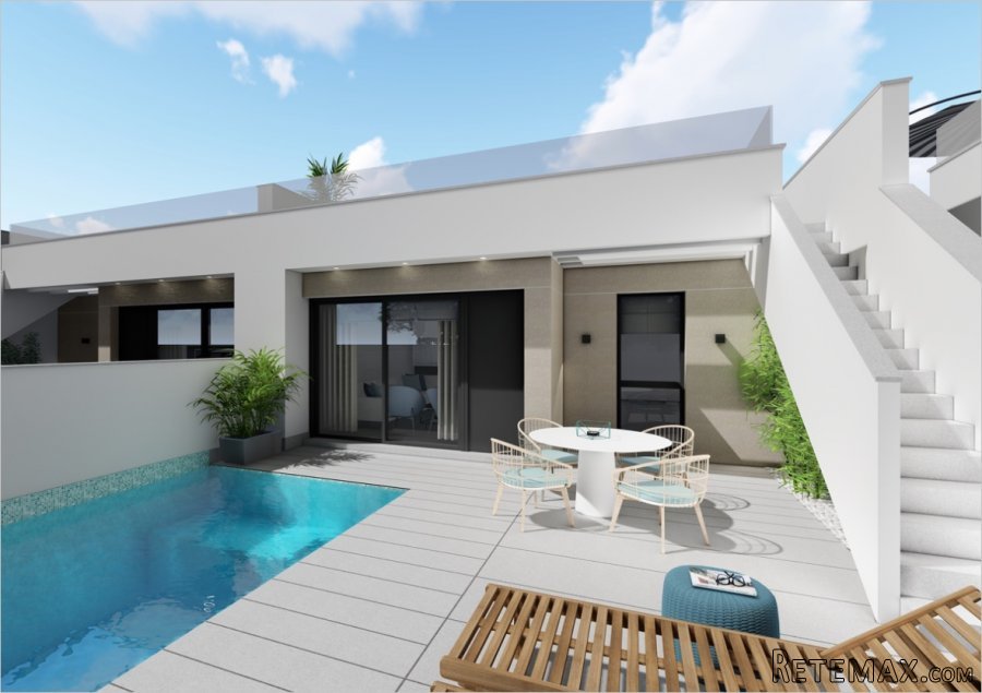 New build villa in Pilar de la Horadada. The property is..