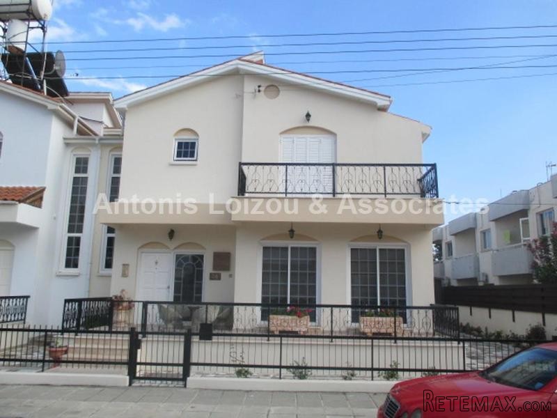 Three Bedroom Link Detached House