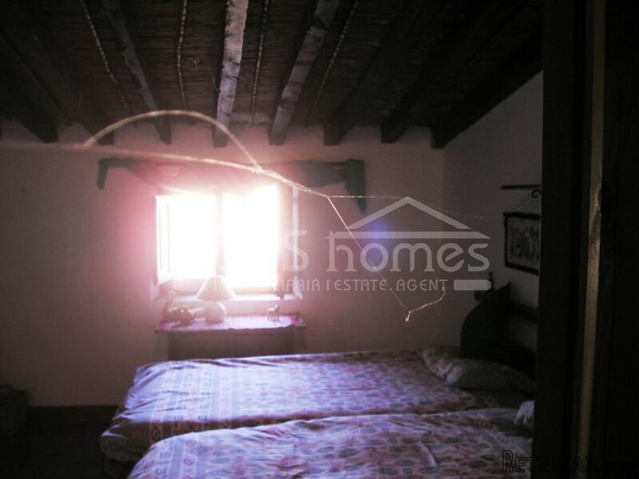 NEW LISTING TO VOSS HOMES - A large, renovated (but needs.. - 18