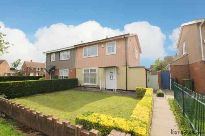 3 bedroom, Semi-detached House house..