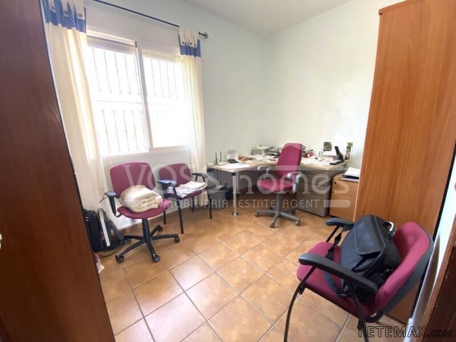 A beautifully large and spacious, light and airey quality.. - 19