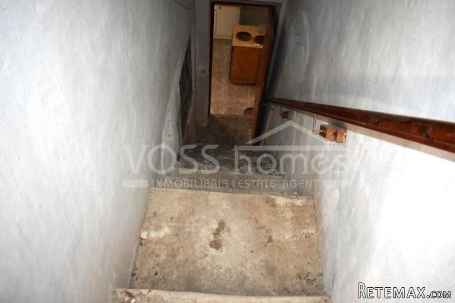 A 4 bedroom, 1 bathroom village house of 160m2 with garage.. - 20