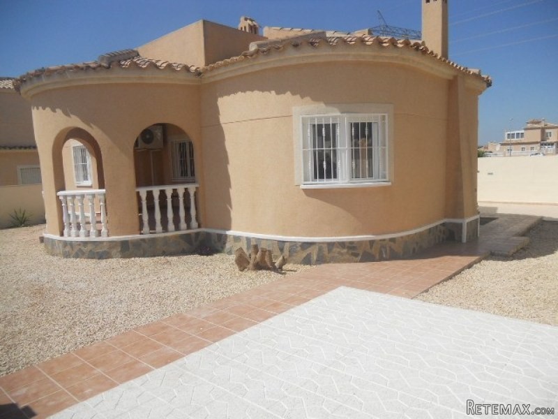 3 Bedrooms - Villa - Alicante - For Sale