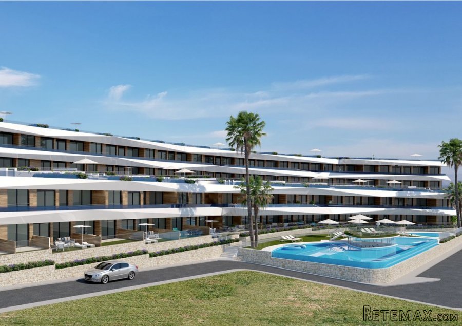 Apartment with sea views in Los Arenales del Sol, Elche...