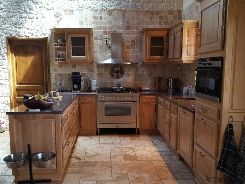 Stunning Character Stone House With 3.. - 2