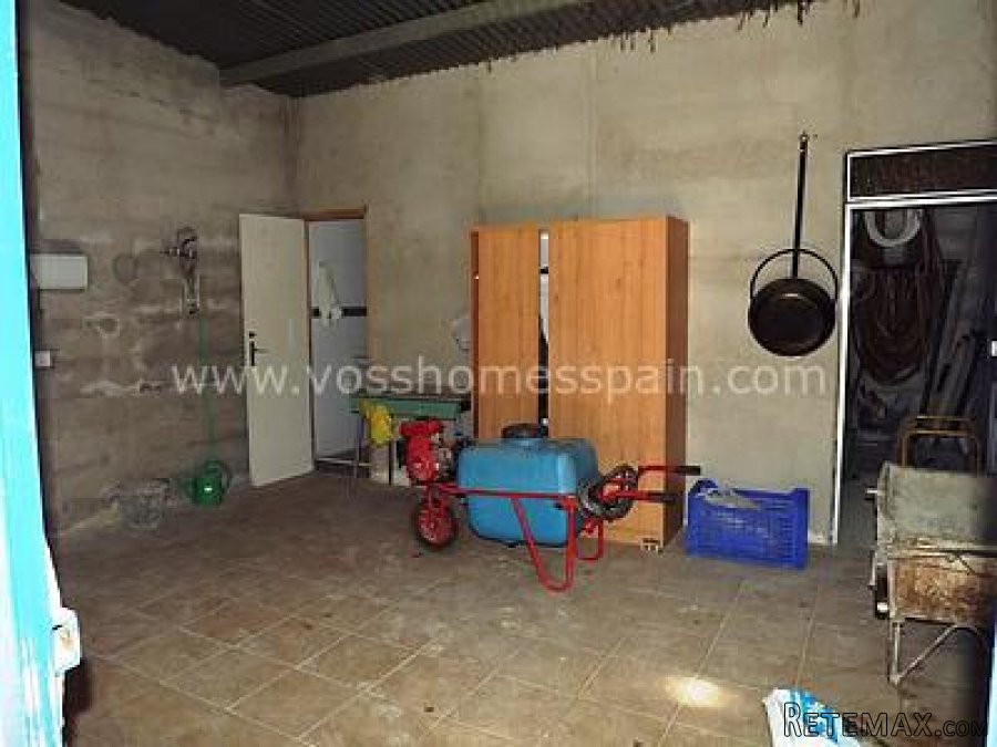 A Large 120m2 plus,country house currently with 4 bedrooms.. - 10