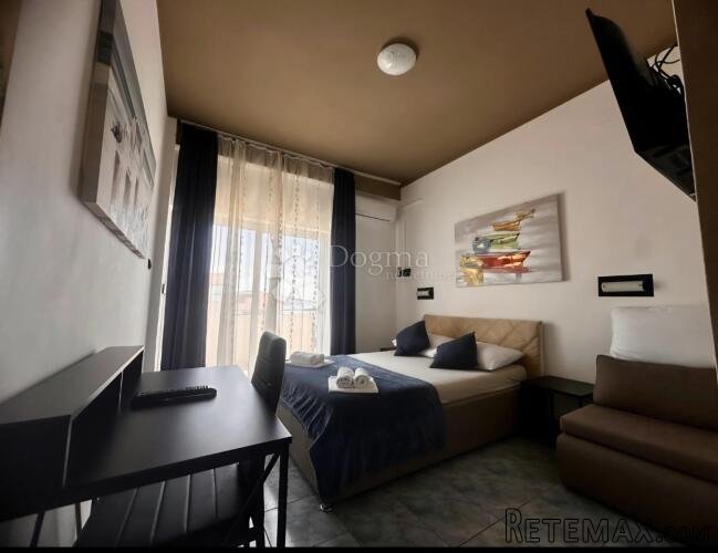 Apartmanska kuća sa zatvorenim bazenom, Nemira, Omiš - 2