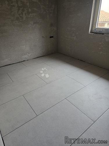 Krk, kuća 140m2 sa bazenom i okućnicom - 2