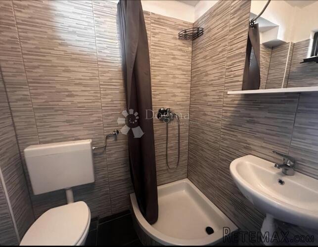 Apartmanska kuća sa zatvorenim bazenom, Nemira, Omiš - 3