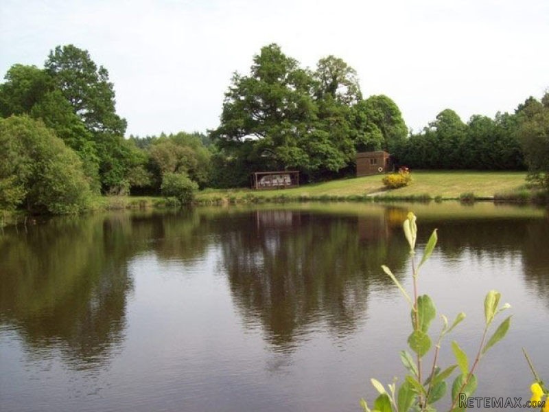Chalet And Fishing Lakes On 17 Acres Of.. - 2