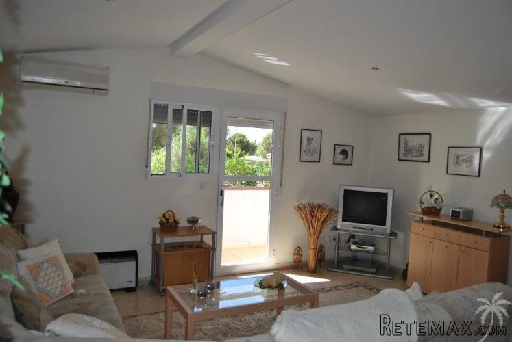 Located in a luxurious villa area, we have this outstanding.. - 3
