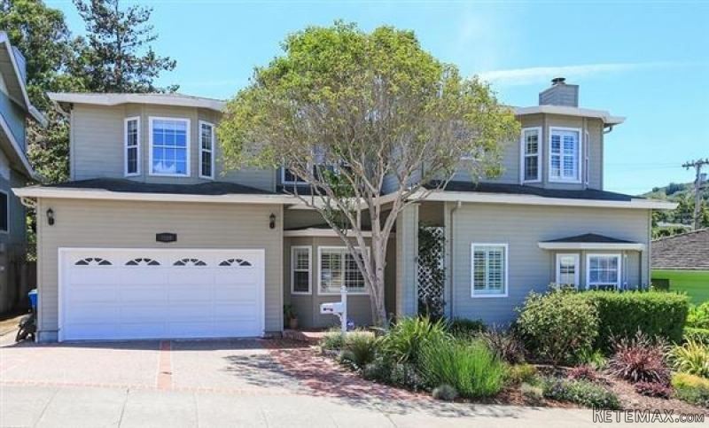 fabulous residence enjoys an incredible..
