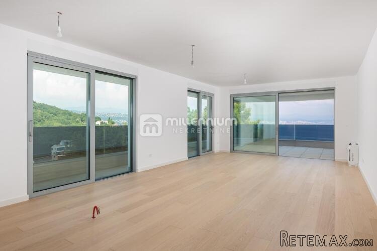Opatija, vrhunska novogradnja, 107.41m2, balkon, parking..