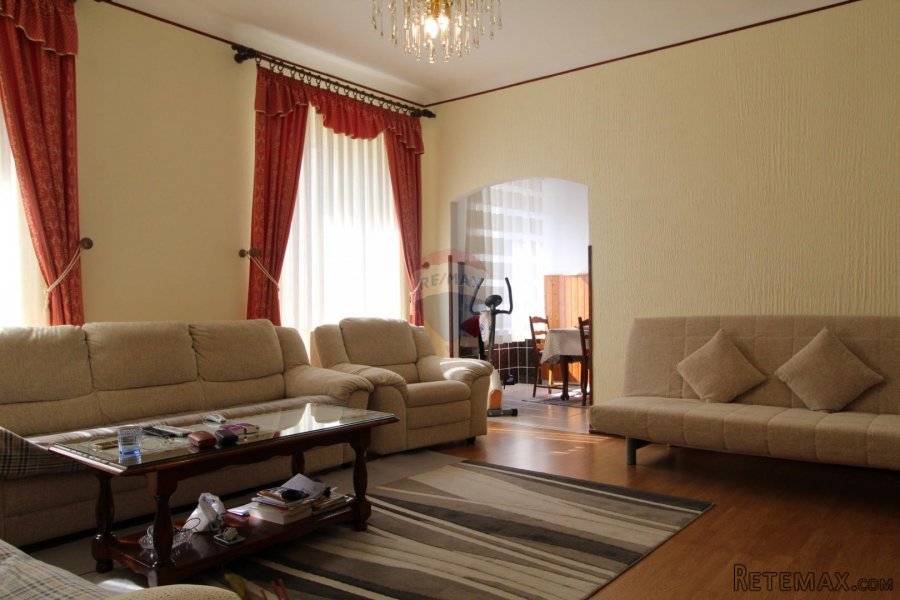 Rijeka, Korzo, 2S+DB stan površine 98m2