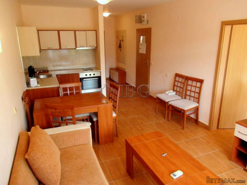 Spacious 2-bedroom apartment with POOL.. - 2