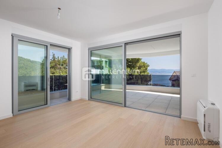 Opatija, vrhunska novogradnja, 112.12m2, terasa, parking..