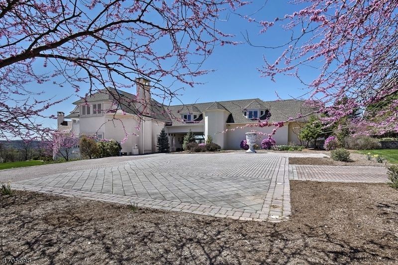 7 bedroom Detached House For Sale: 55.. - 2