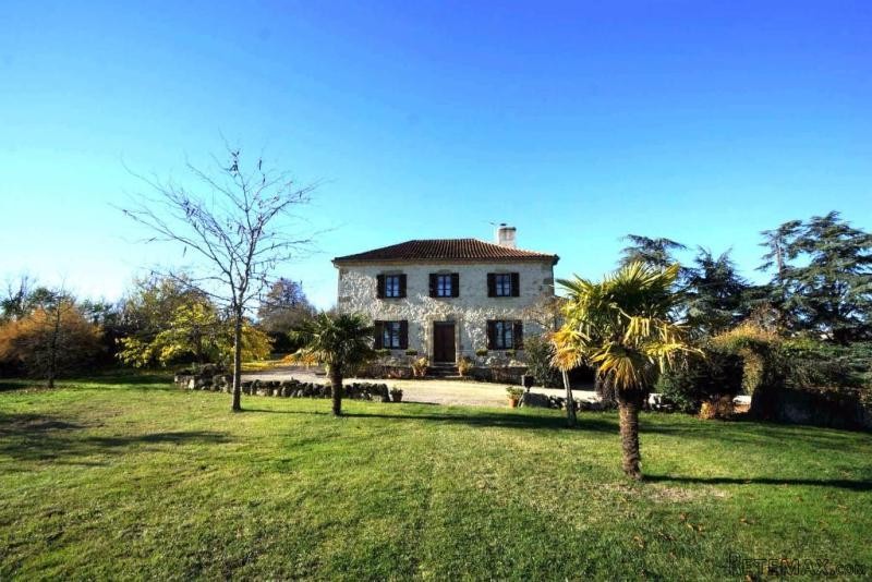 4 Bedroom Country House For Sale - 2