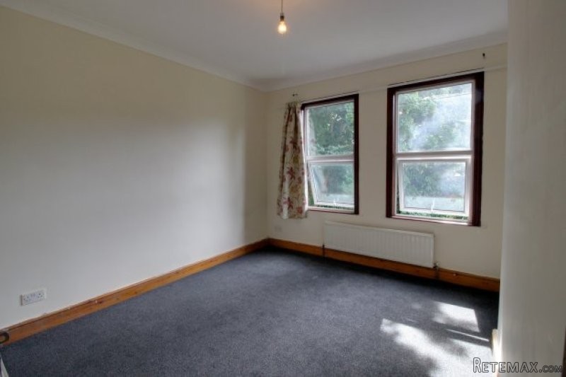 2 bedroom, Flat house for sale - 2