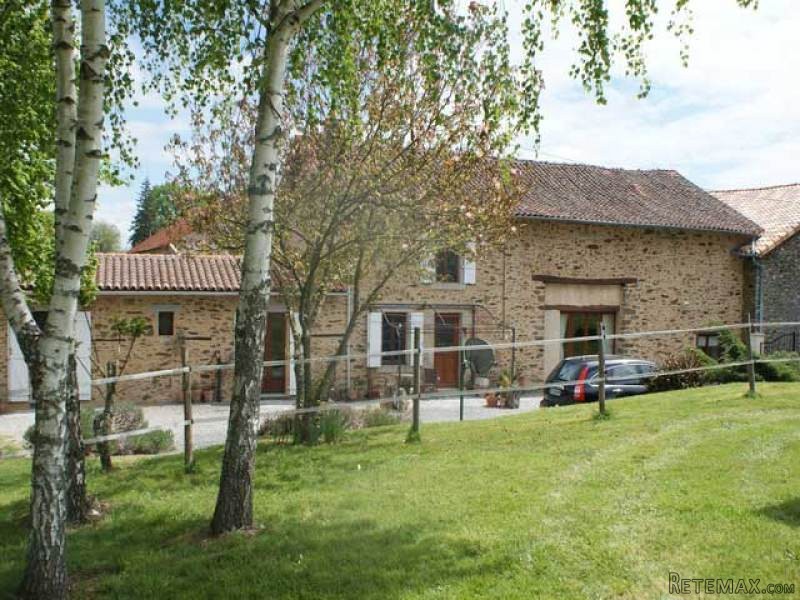 Renovated Stone 3 Bed Farmhouse Set On..